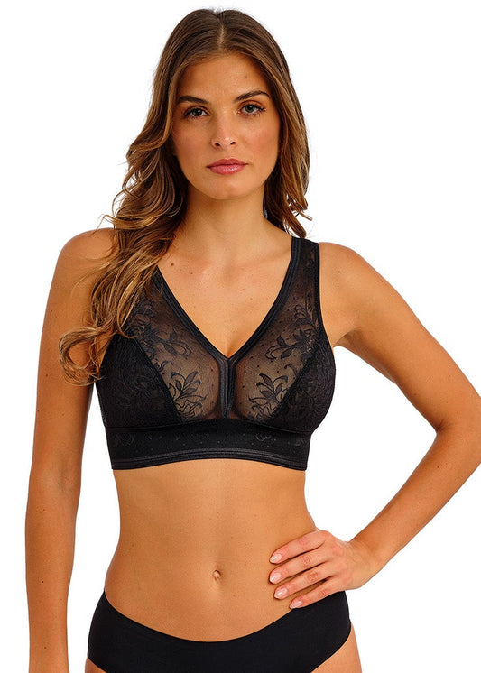 woman wearing a Bralette in black lace