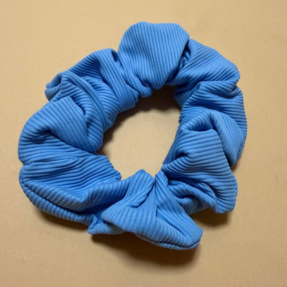 Azur Blauwe Scrunchie