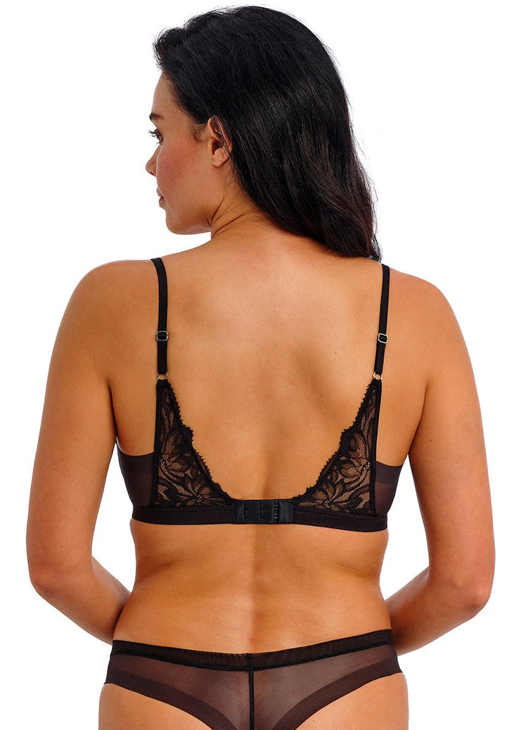 woman wearing black lace lingerie