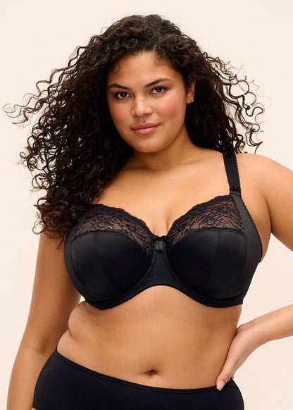 curvy woman wearing a big cup bra in black with stretch lace 