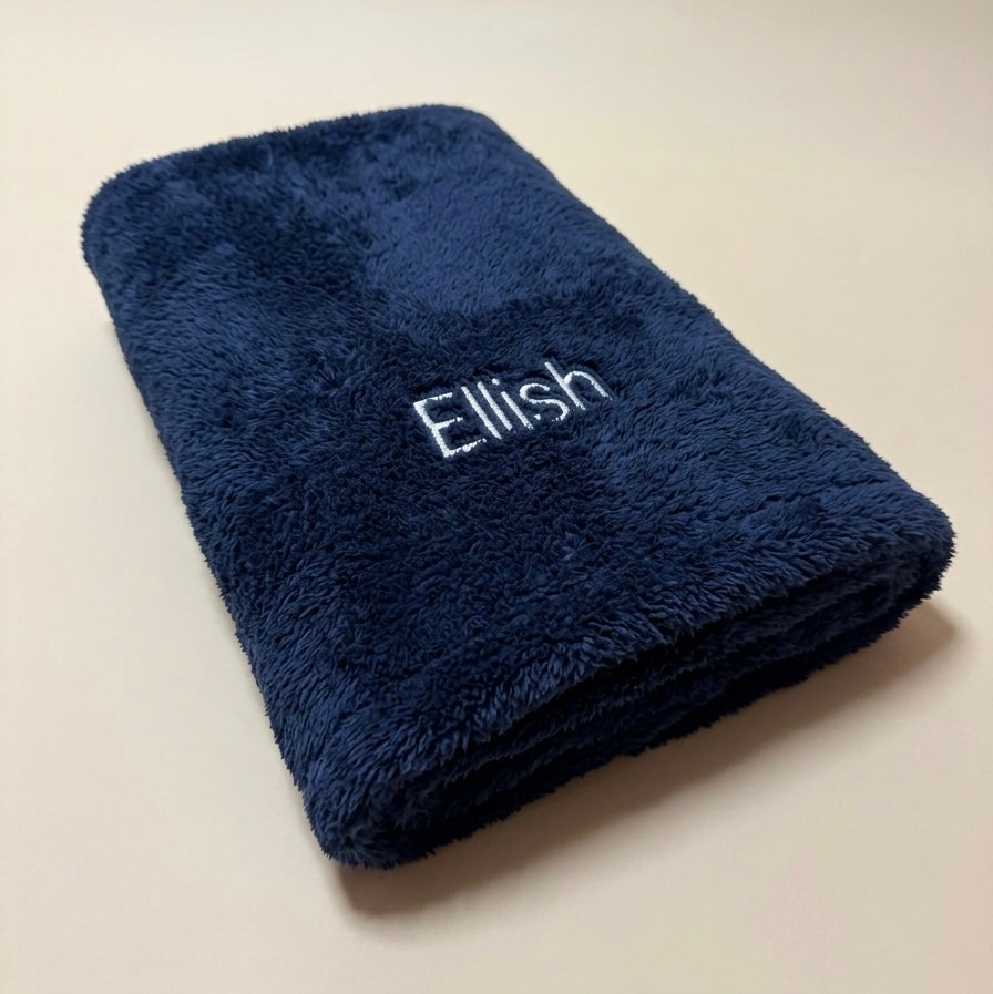 A luxury xxl beach towel for 2 persons made from baboo and cotton